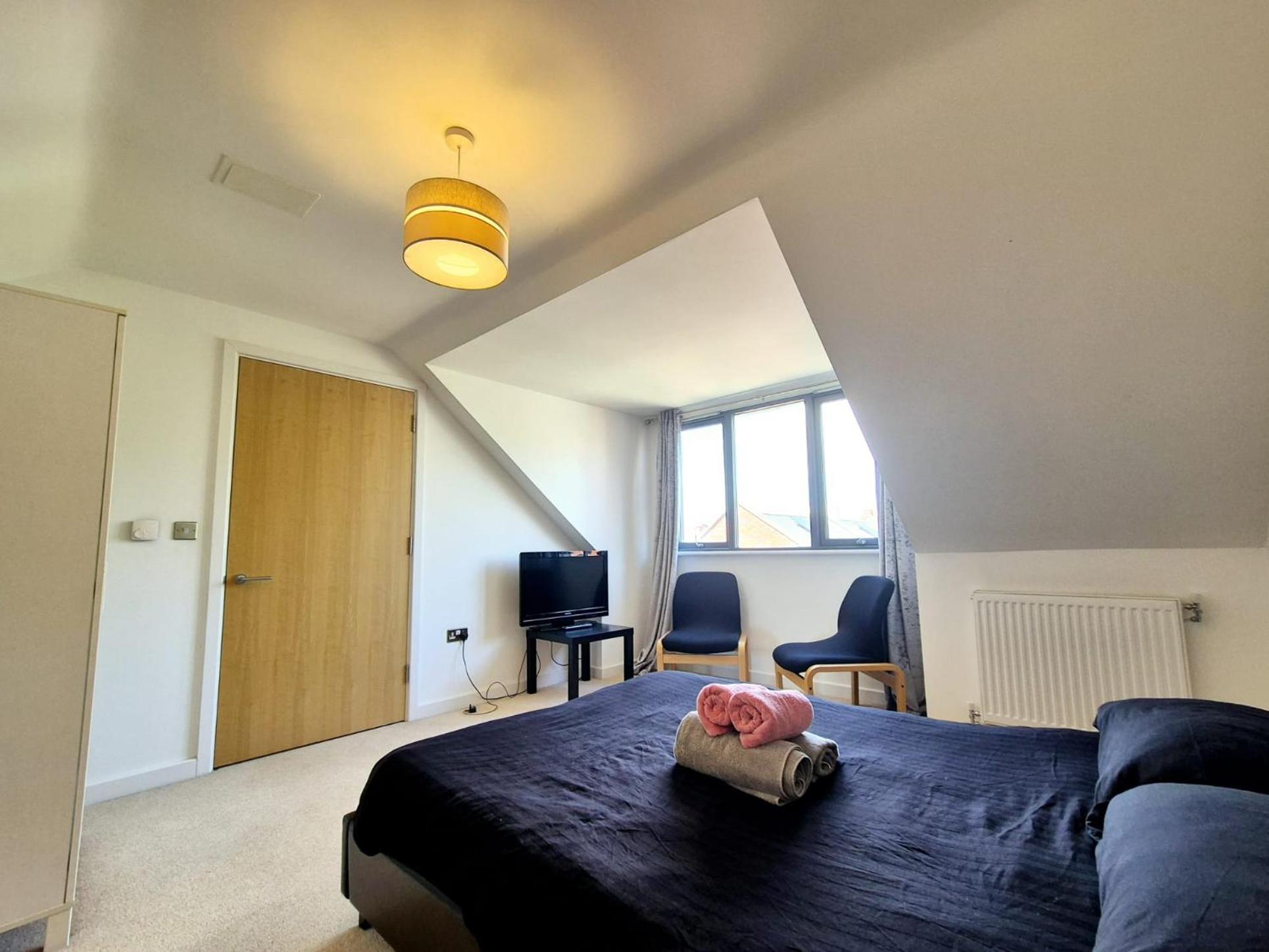 Explore London: 2 Bedroom House In Wood Green المظهر الخارجي الصورة