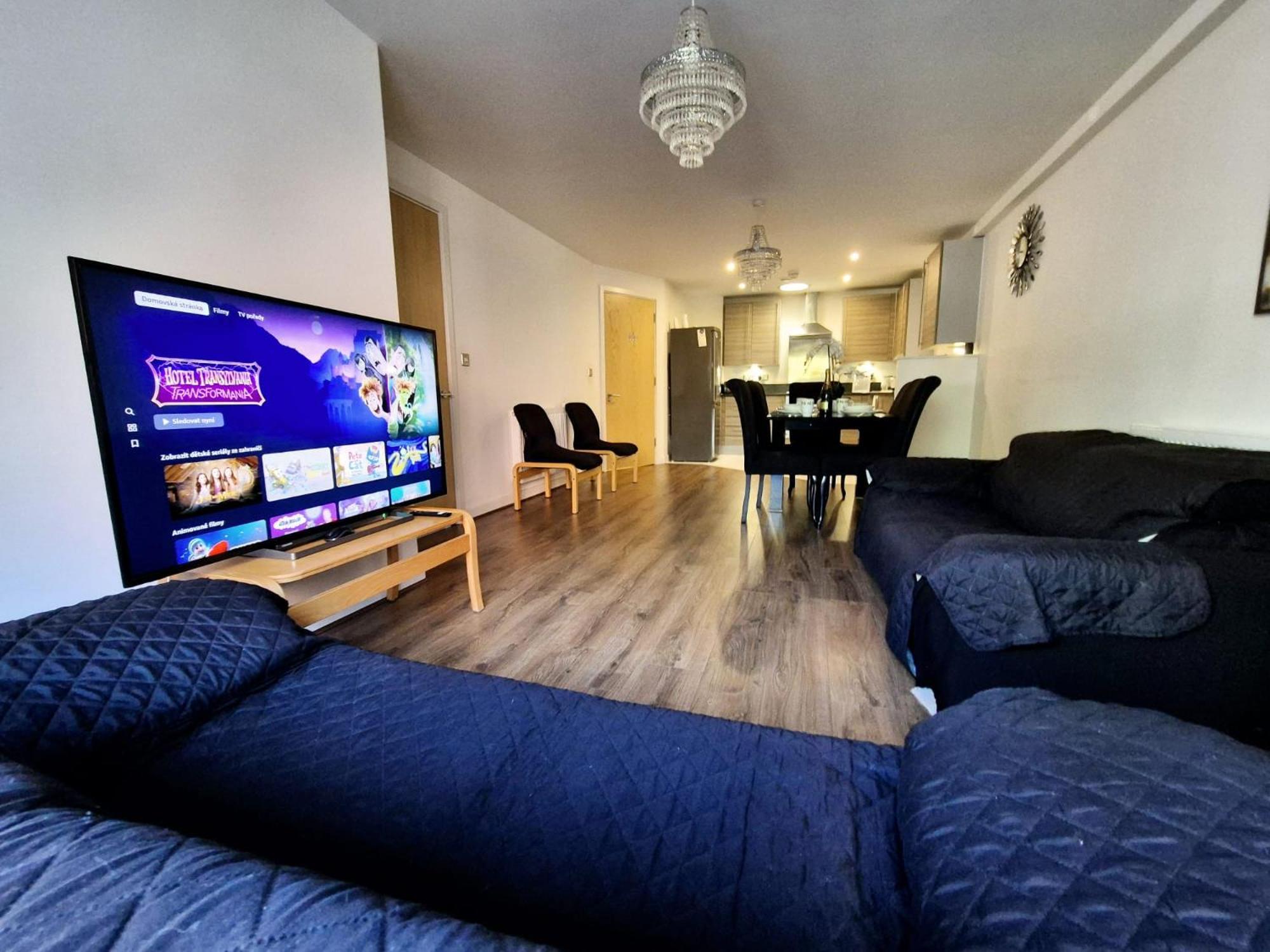 Explore London: 2 Bedroom House In Wood Green المظهر الخارجي الصورة